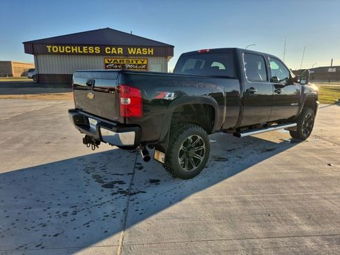 Used 2011 Chevrolet Silverado 2500 LTZ w/ LTZ Plus Package image 5