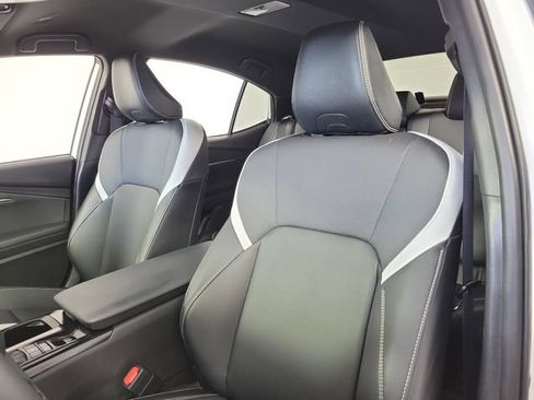Used 2025 Toyota Camry SE FWD image 20