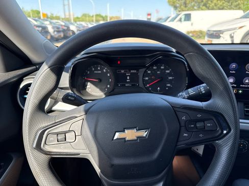 Used 2024 Chevrolet Trax LS FWD image 11