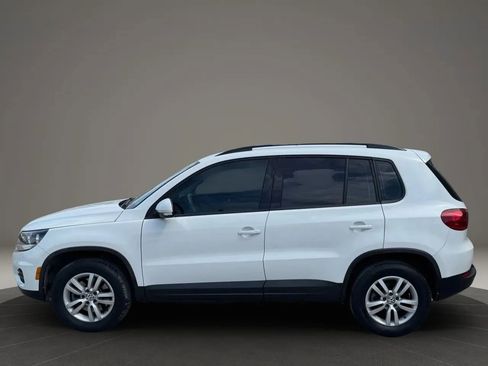 Used 2016 Volkswagen Tiguan S image 3