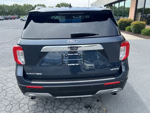 Used 2024 Ford Explorer Limited w/ Equipment Group 301A AWD/4WD image 8