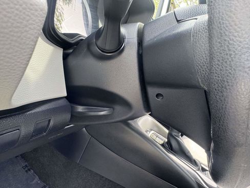 Used 2020 Toyota Corolla LE FWD image 22