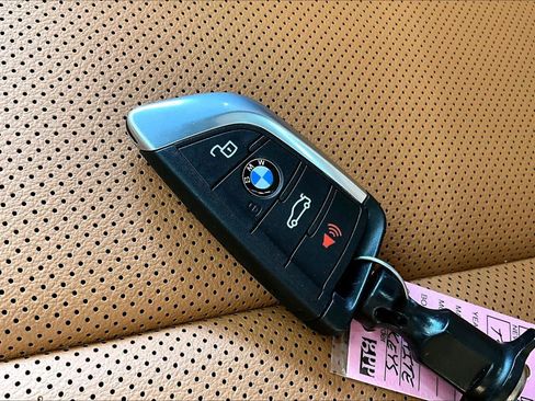 Certified 2026 BMW 330i Sedan RWD image 14