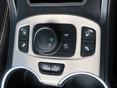 Used 2020 GMC Terrain Denali w/ Denali Premium Package FWD image 31