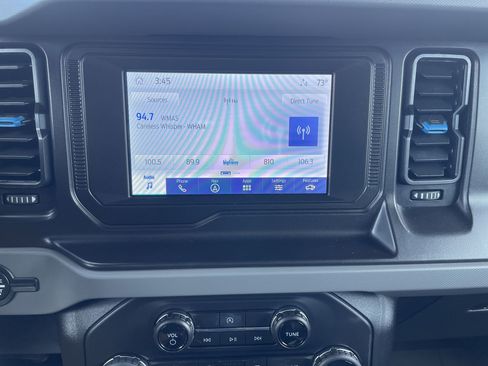 Used 2021 Ford Bronco Black Diamond image 13