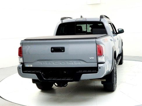 Certified 2021 Toyota Tacoma TRD Off-Road image 5
