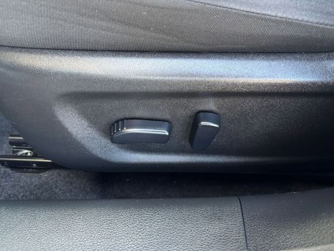 Used 2025 Nissan Altima 2.5 SV FWD image 22