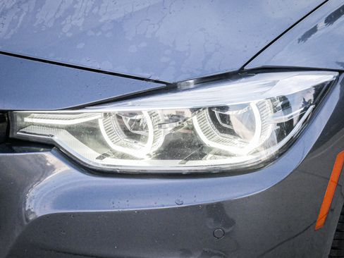 Used 2018 BMW 340i xDrive Sedan image 6