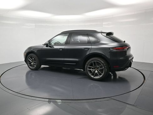 Certified 2026 Porsche Macan AWD/4WD image 3