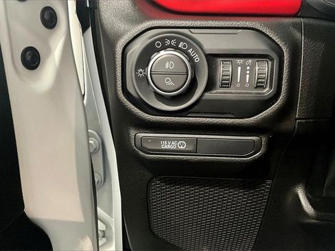 Used 2020 Jeep Gladiator Rubicon image 17