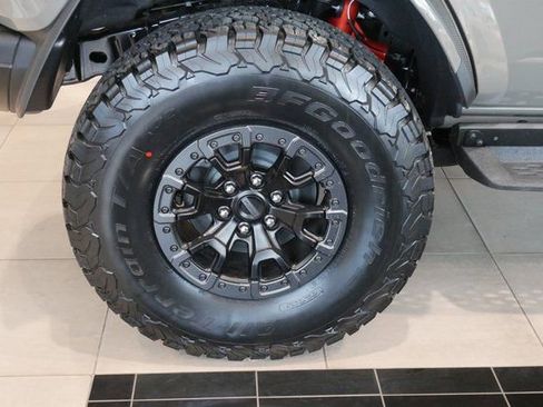 New 2025 Ford Bronco Raptor image 12