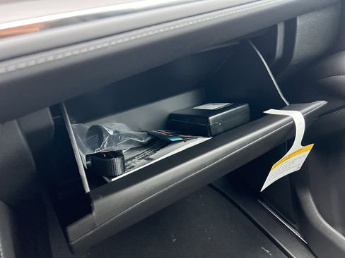 New 2026 Chevrolet Suburban LT image 29