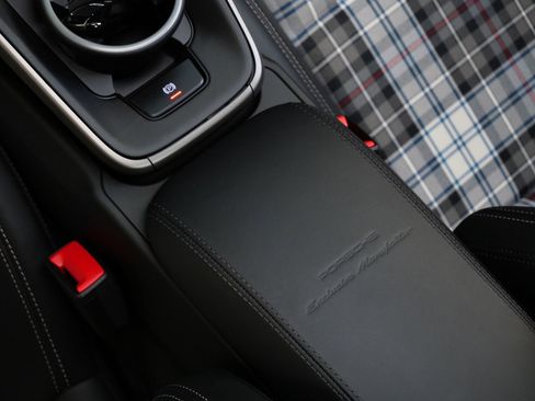 Used 2025 Porsche 911 Turbo AWD/4WD image 29