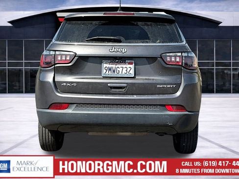 Used 2022 Jeep Compass Sport AWD/4WD image 5