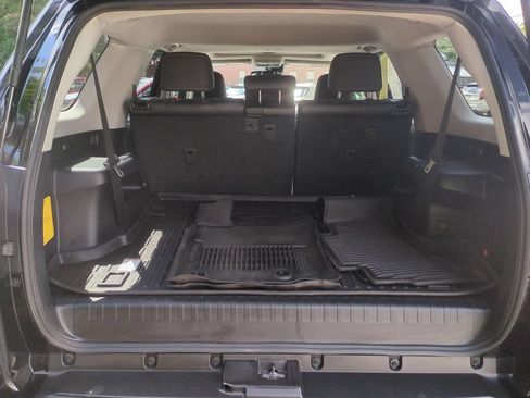 Used 2024 Toyota 4Runner Limited AWD/4WD image 27