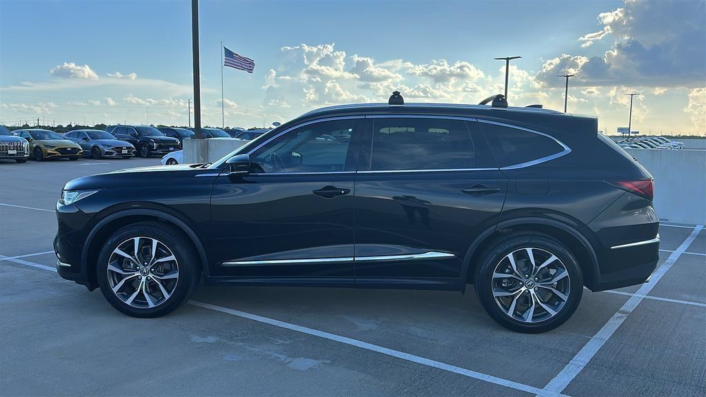 Used 2023 Acura MDX w/ Technology Package AWD/4WD image 10