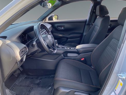 Used 2025 Honda HR-V Sport image 9