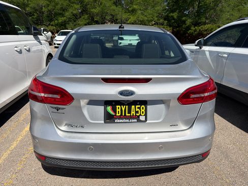 Used 2018 Ford Focus SEL w/ Cold Weather Package FWD image 5