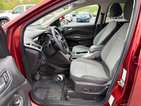 Used 2014 Ford Escape SE w/ Equipment Group 201A FWD image 9