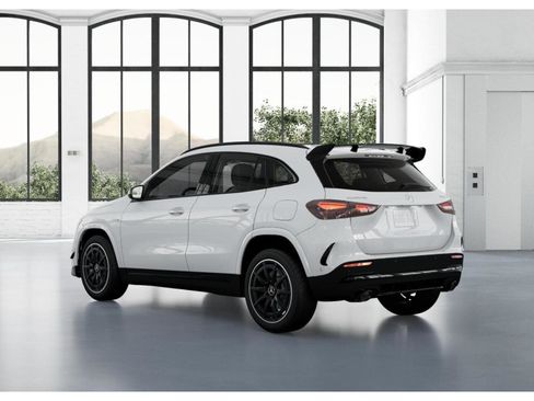 New 2025 Mercedes-Benz GLA 35 AMG 4MATIC image 29