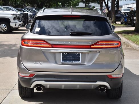 Used 2019 Lincoln MKC Reserve w/ MKC Technology Package FWD image 9