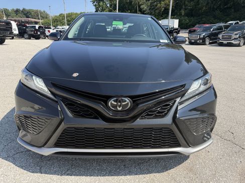 Used 2024 Toyota Camry XSE FWD image 2