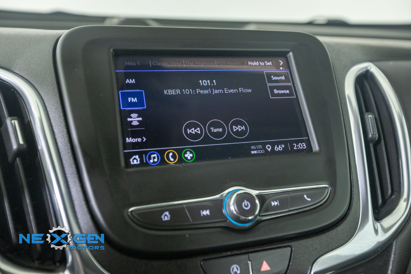Used 2024 Chevrolet Equinox LT AWD/4WD image 19