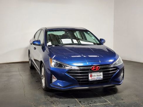 Used 2020 Hyundai Elantra SEL image 2
