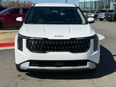 New 2026 Kia Carnival FWD image 2