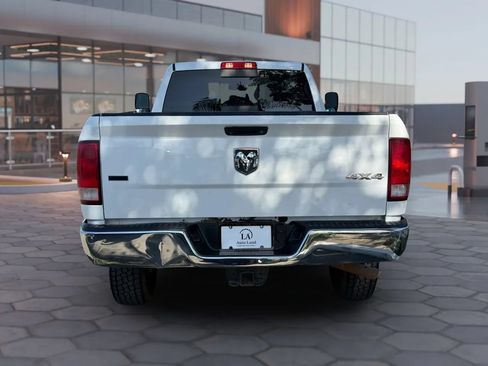 Used 2018 RAM 3500 SLT AWD/4WD image 5