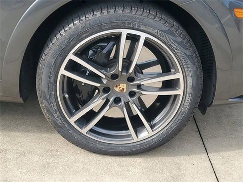 Certified 2023 Porsche Cayenne Turbo image 14