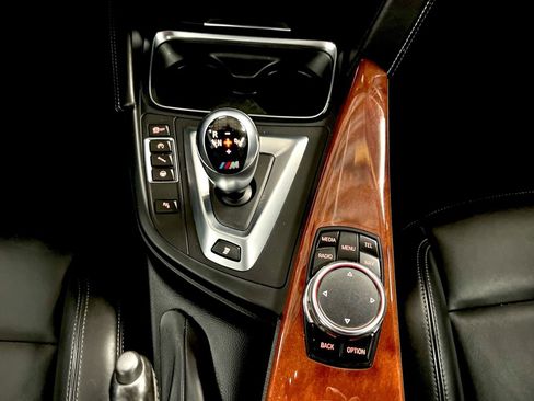 Used 2017 BMW M4 Coupe w/ Executive Package image 30