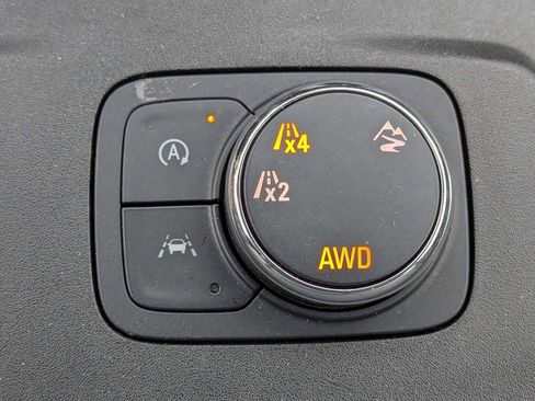 Used 2022 Chevrolet Traverse LT w/ LPO, Floor Liner Package image 32