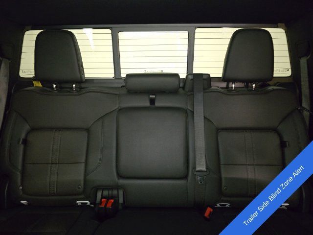 Used 2025 Chevrolet Silverado 3500 High Country w/ Technology Package AWD/4WD image 27