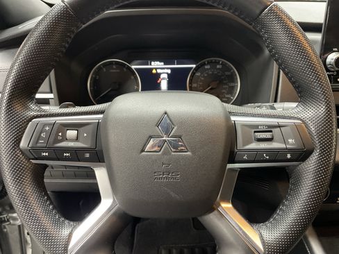 Used 2022 Mitsubishi Outlander SEL Black Edition image 18
