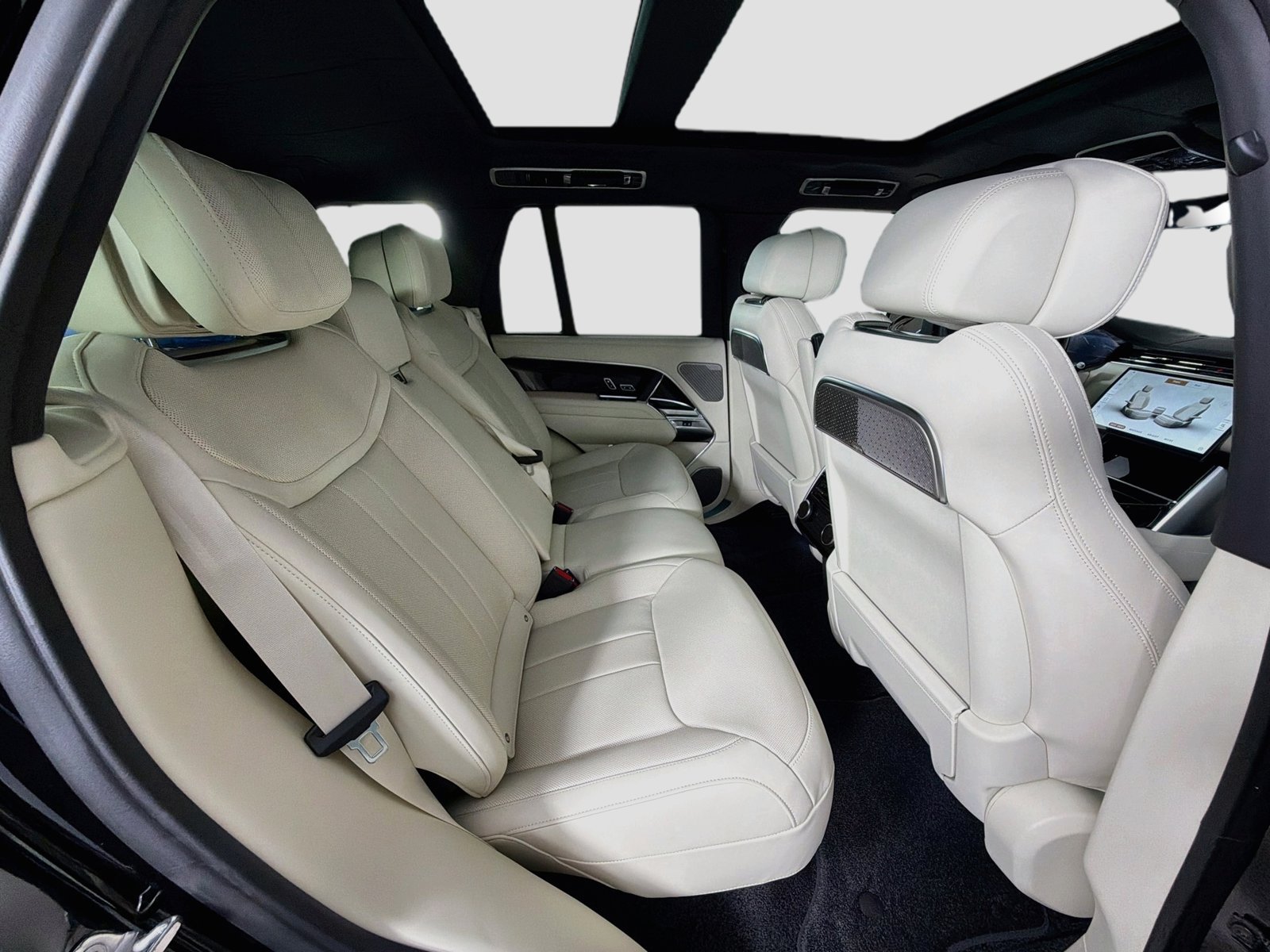 New 2026 Land Rover Range Rover Autobiography AWD/4WD image 30
