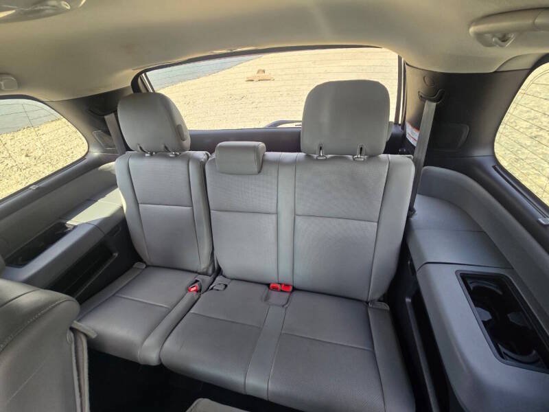 Used 2016 Toyota Sequoia Platinum AWD/4WD image 20