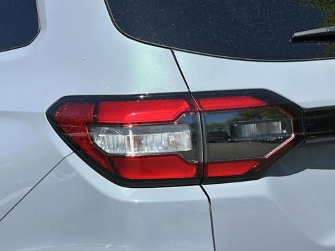 Certified 2025 Honda Pilot Elite image 9