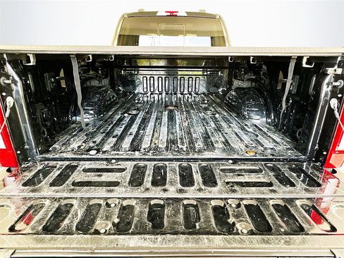 Used 2021 Ford F350 Platinum image 27