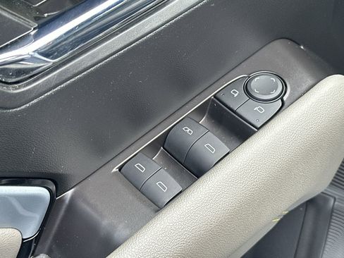 Used 2024 Chevrolet Colorado ZR2 image 15