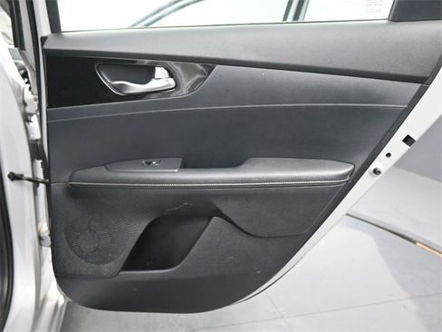 Used 2019 Kia Forte S image 16