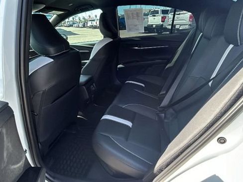 Used 2025 Toyota Camry SE w/ Convenience Package image 15