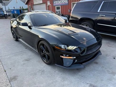 Used 2018 Ford Mustang GT Premium RWD image 1