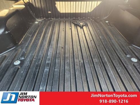 Used 2020 Toyota Tacoma TRD Off-Road image 33