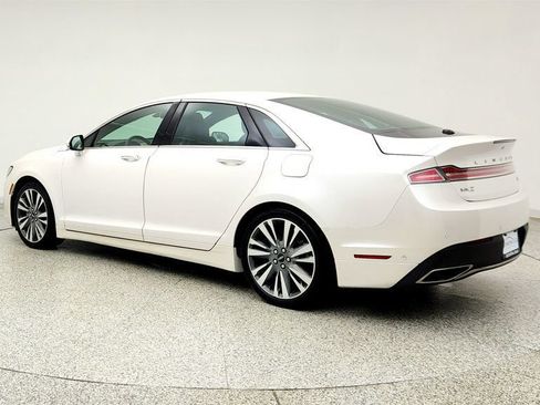 Used 2020 Lincoln MKZ Reserve FWD image 7
