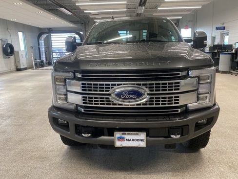 Used 2019 Ford F250 Platinum w/ Platinum Ultimate Package AWD/4WD image 2