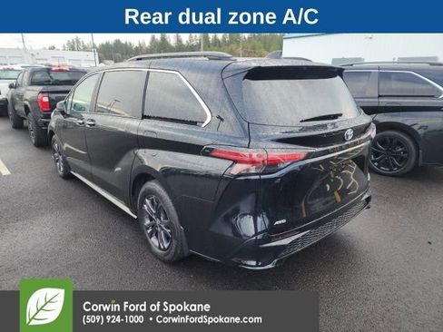 Used 2024 Toyota Sienna XSE image 4