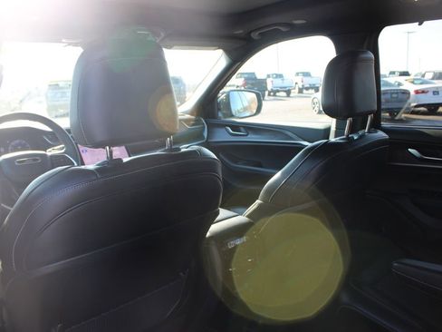 Used 2024 Jeep Grand Cherokee L Limited w/ Luxury Tech Group II image 26