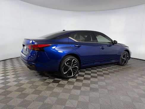 Used 2023 Nissan Altima 2.5 SR AWD/4WD image 8
