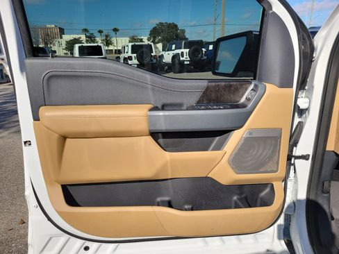 Used 2022 Ford F150 Lariat image 5